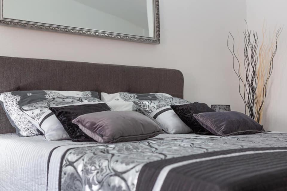 Beautyful Sea View 6 Luxury Studio Danijela 1 Сень Экстерьер фото